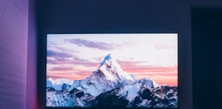 Een via Anynet+ (HDMI-CEC) aangesloten extern apparaat bedienen met de afstandsbediening van een Samsung Smart TV