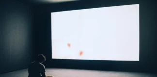 Hoe de projectie grootte te veranderen op Samsung The Freestyle