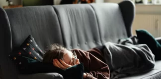 Hoeveel apparaten kunnen worden aangesloten op één Roku account