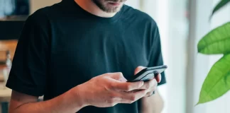 Hoe installeer je een Samsung-toetsenbord op een Android