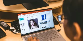 Een voorbeeldafbeelding voor een video instellen in PowerPoint
