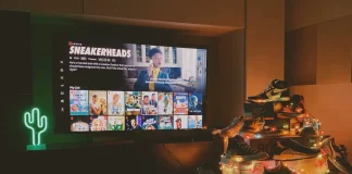 Hoeveel mensen kunnen tegelijk Netflix kijken
