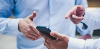 Hoe zet ik de LG Stylo 6 uit?